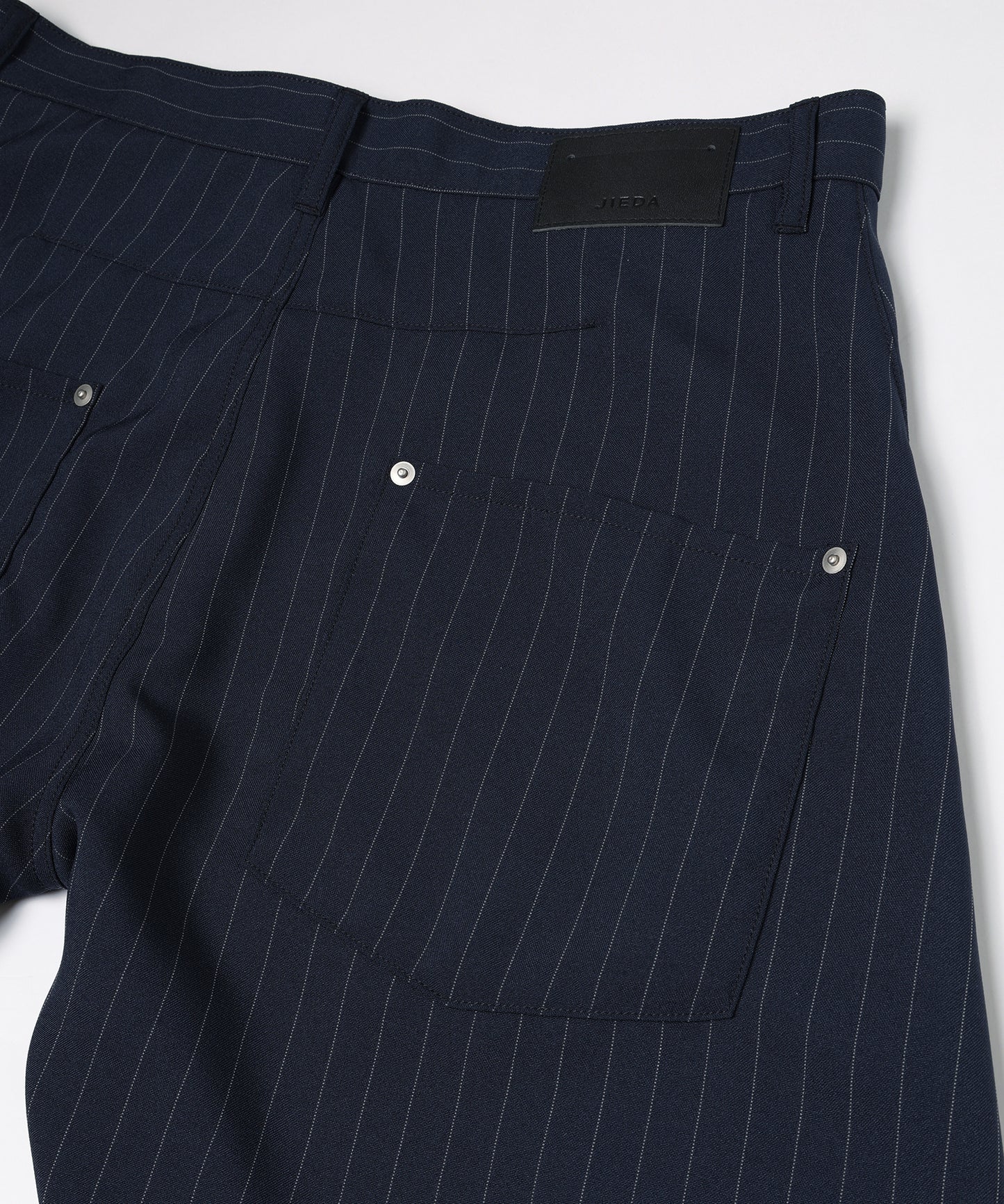 3D STRIPE CUTTING PANTS