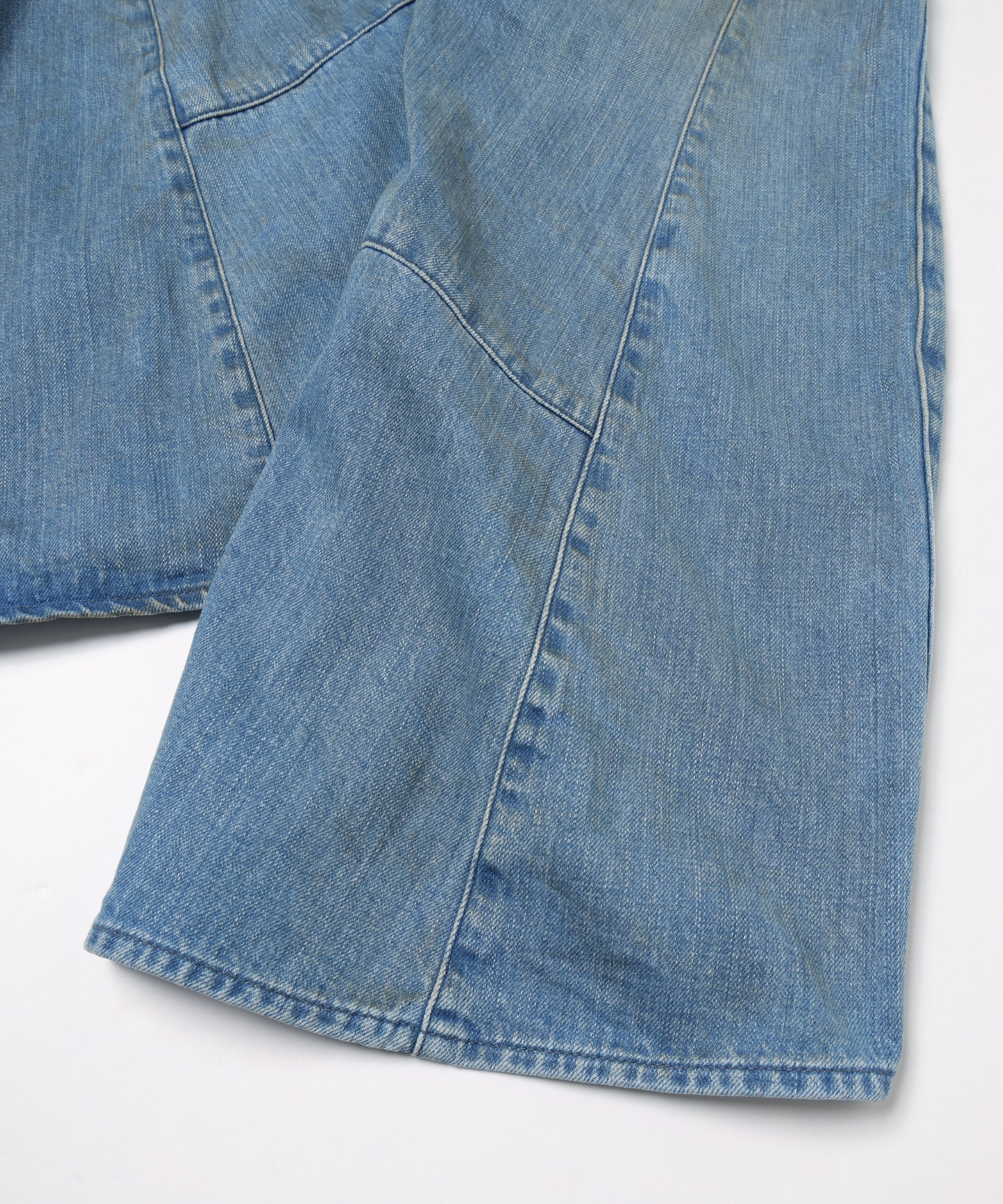 USED WASH ENGINEERED DRAPED FLARE DENIM PANTS