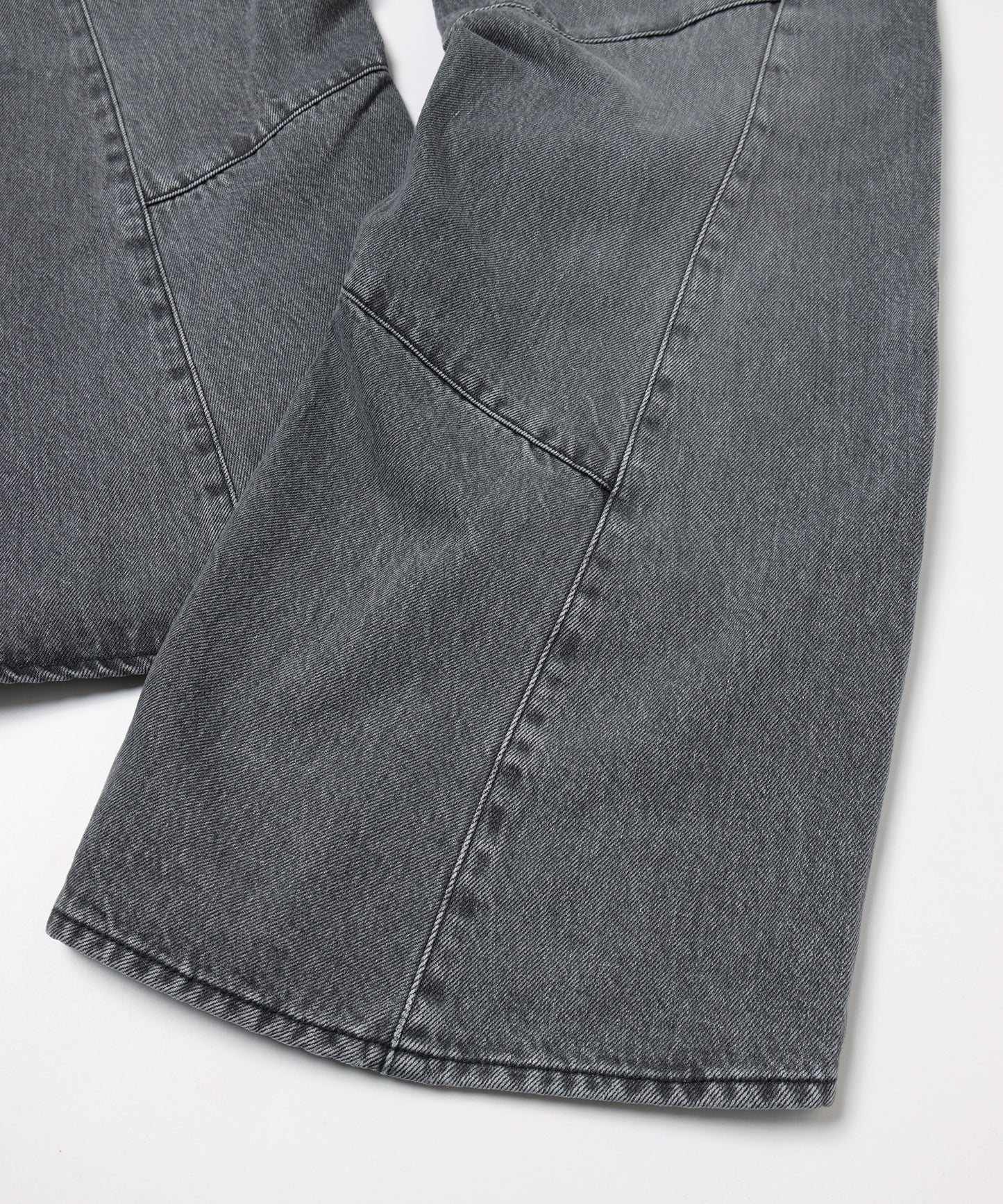 USED WASH ENGINEERED DRAPED FLARE DENIM PANTS