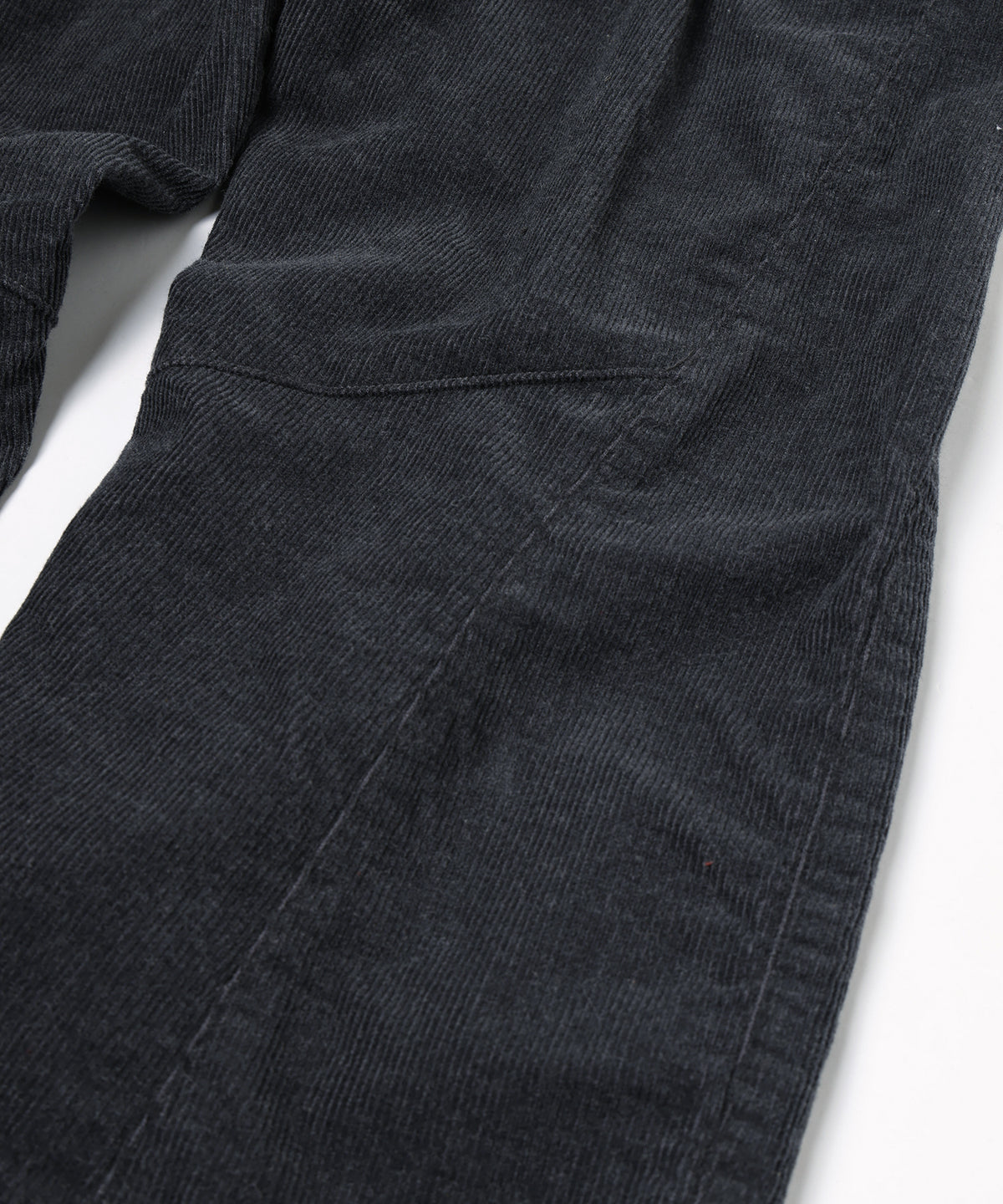 ENGINEERED DRAPING FLARE CORDUROY PANTS