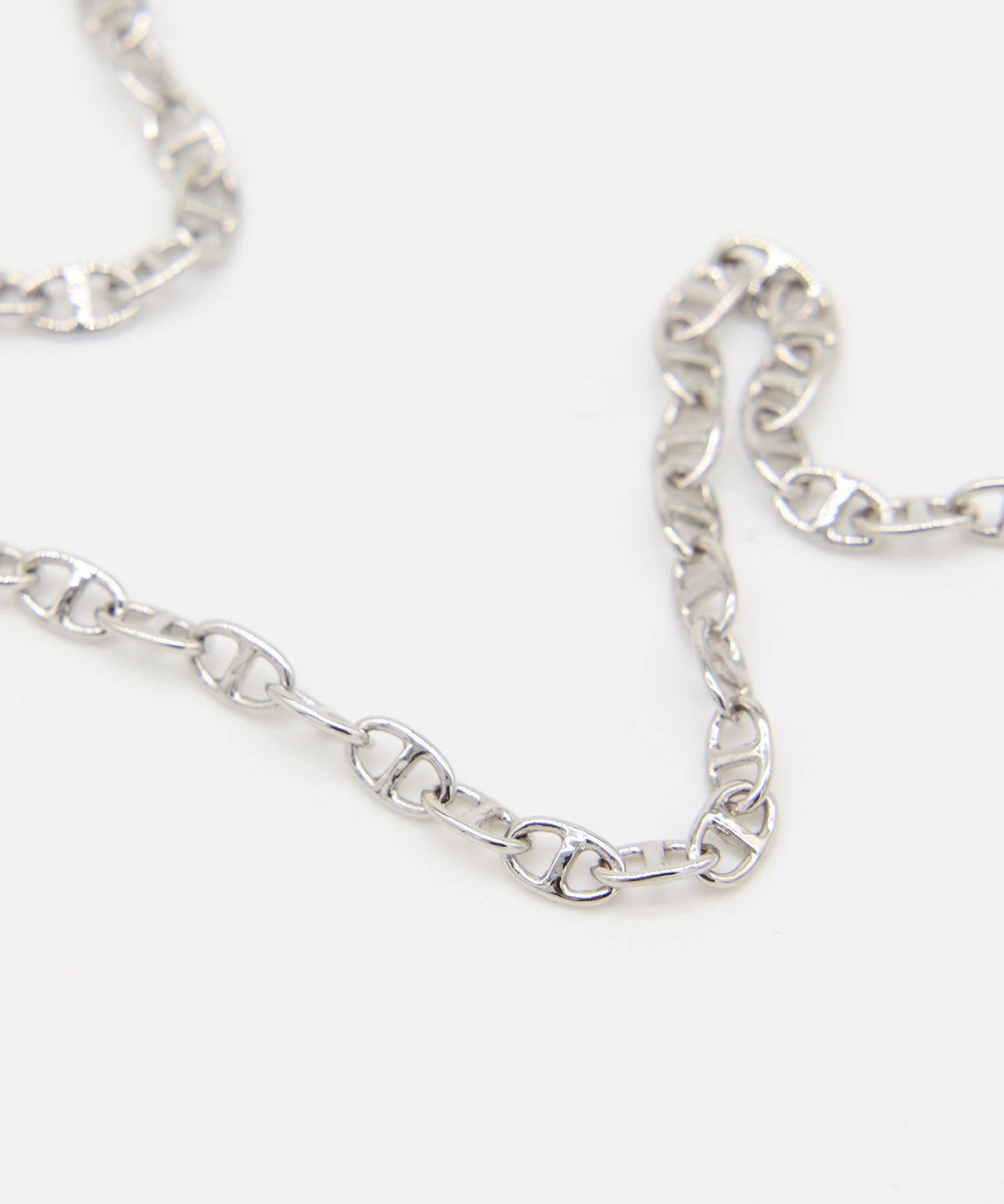 THIN SWITCHING NECKLACE