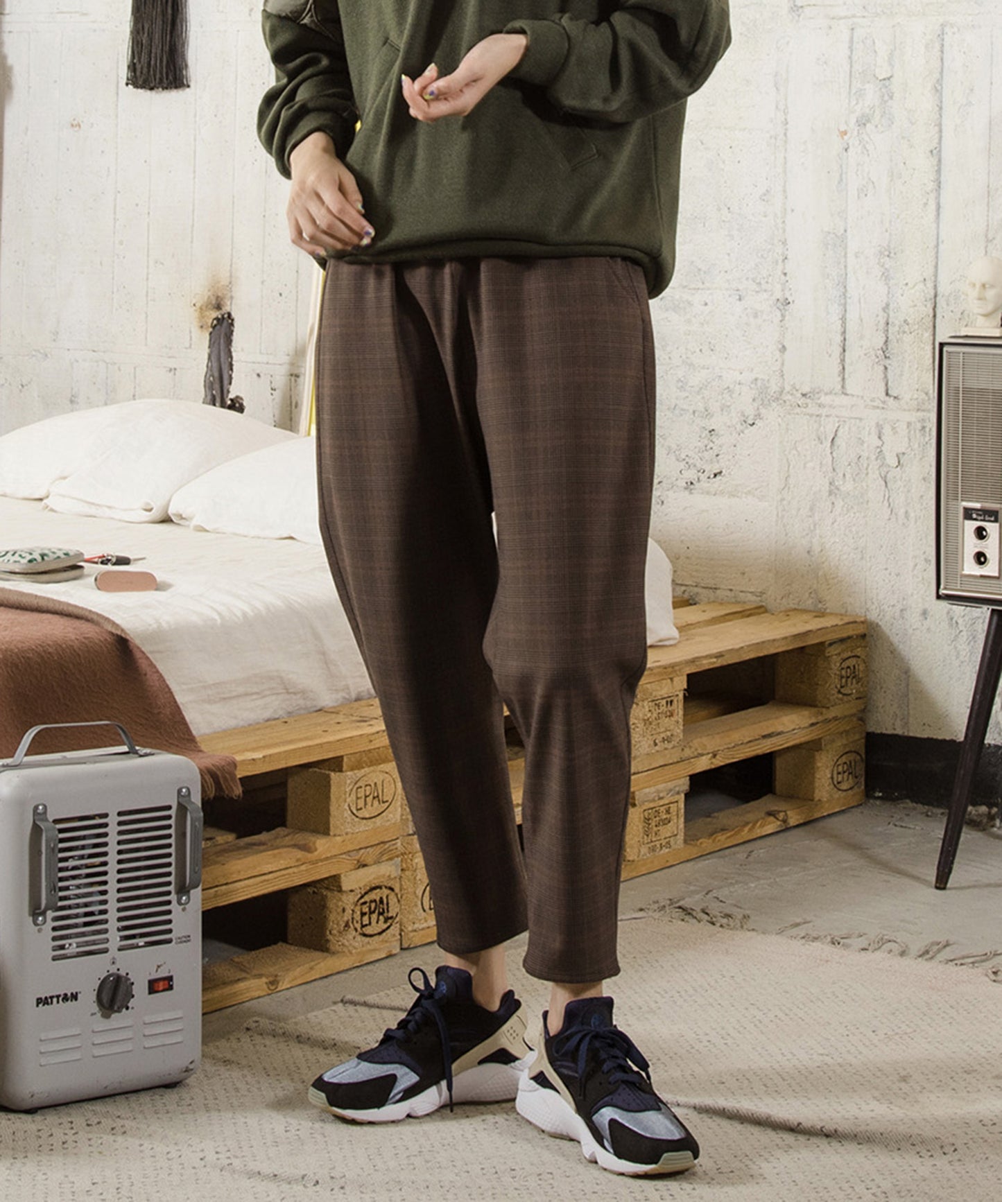 Checked Exchange Pleats Pants