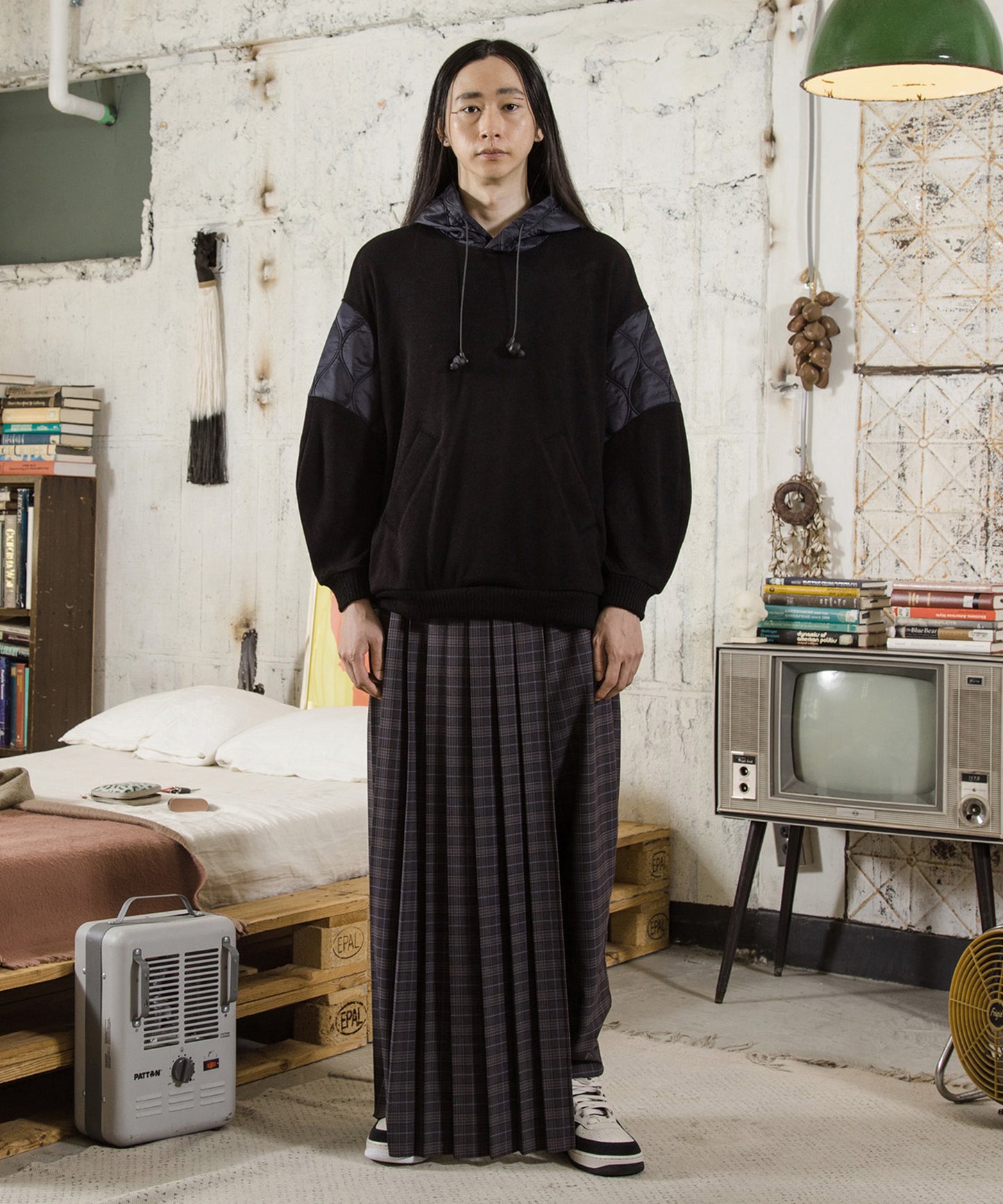 Checked Exchange Pleats Pants