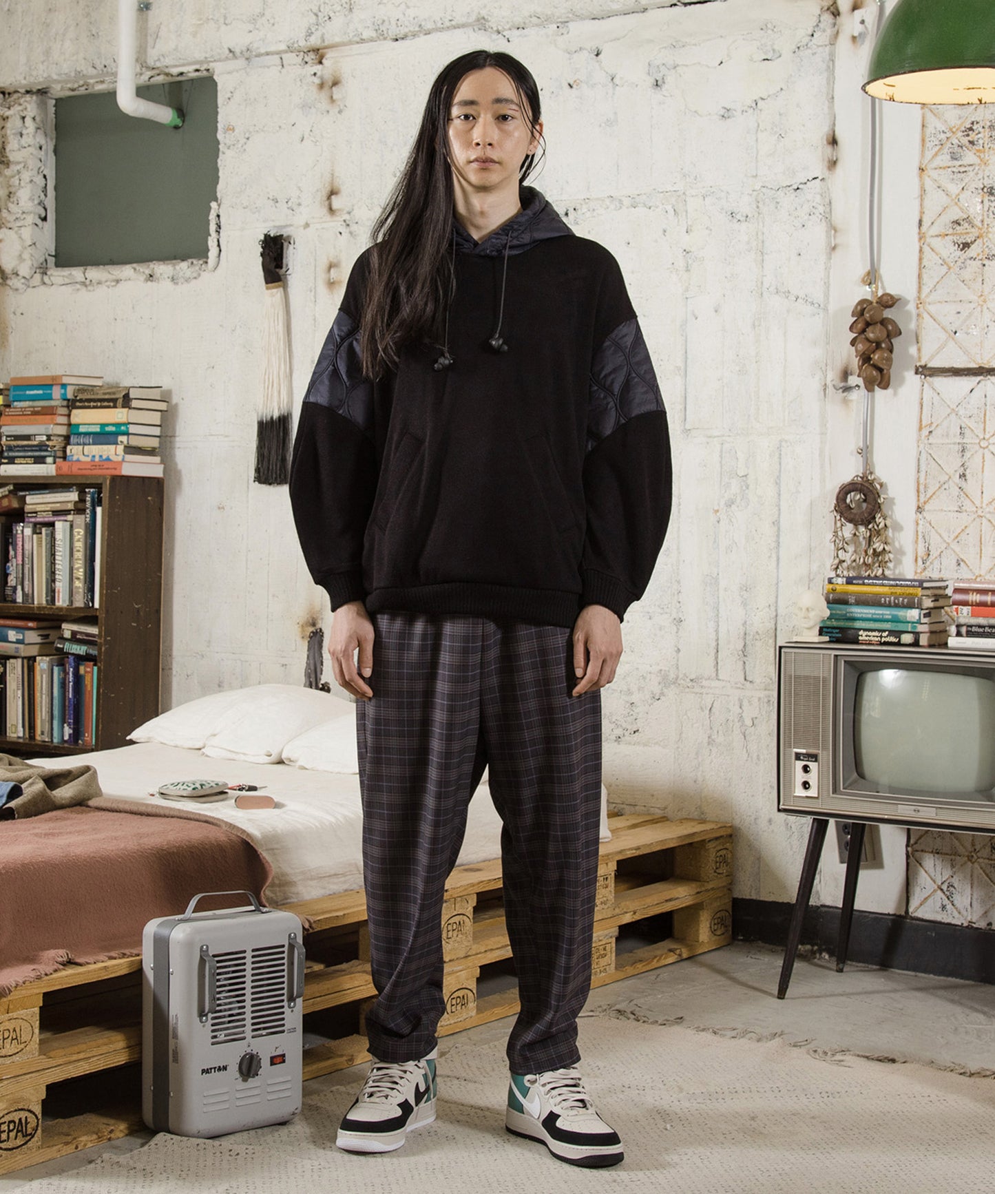 Checked Exchange Pleats Pants