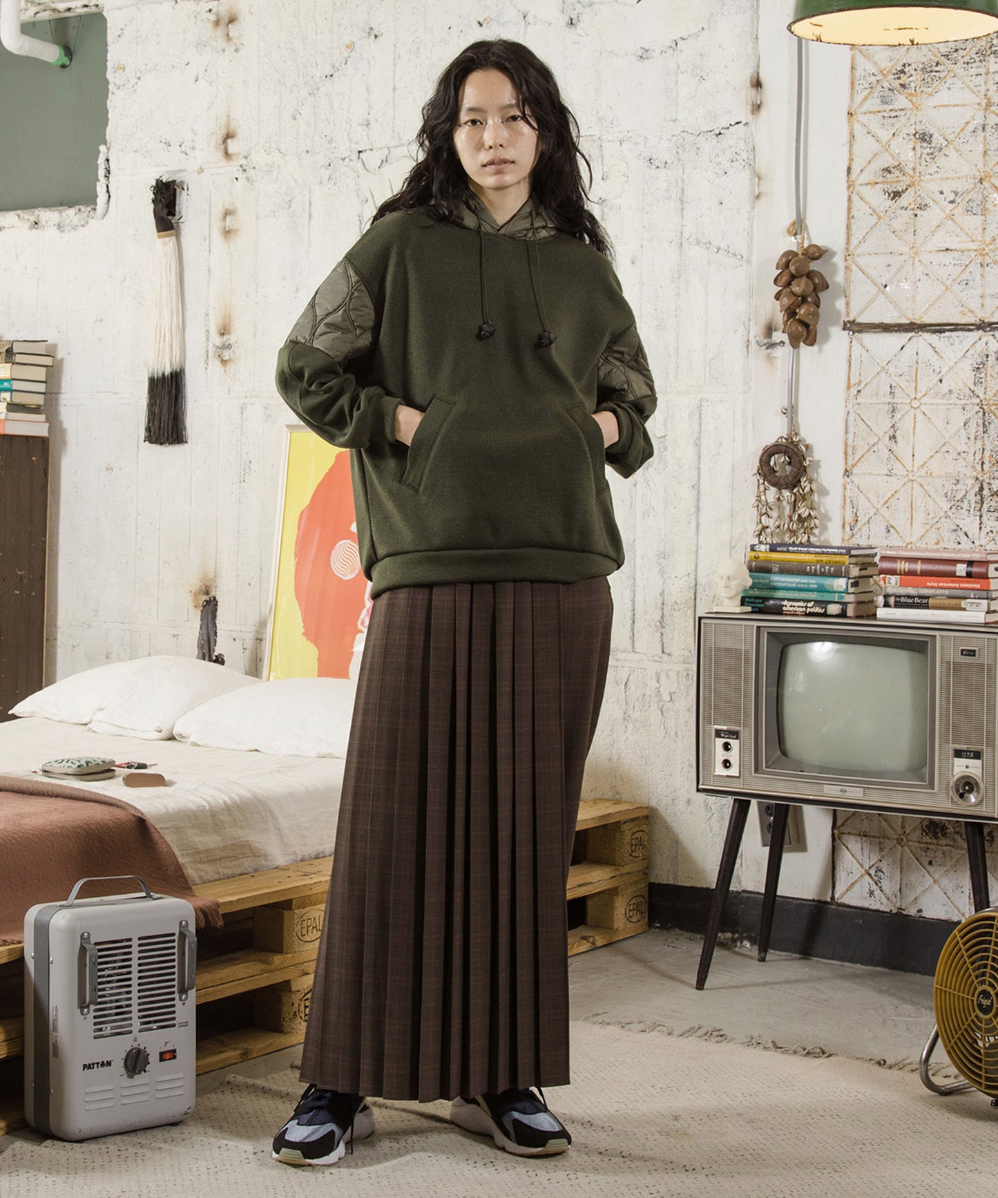 Checked Exchange Pleats Pants