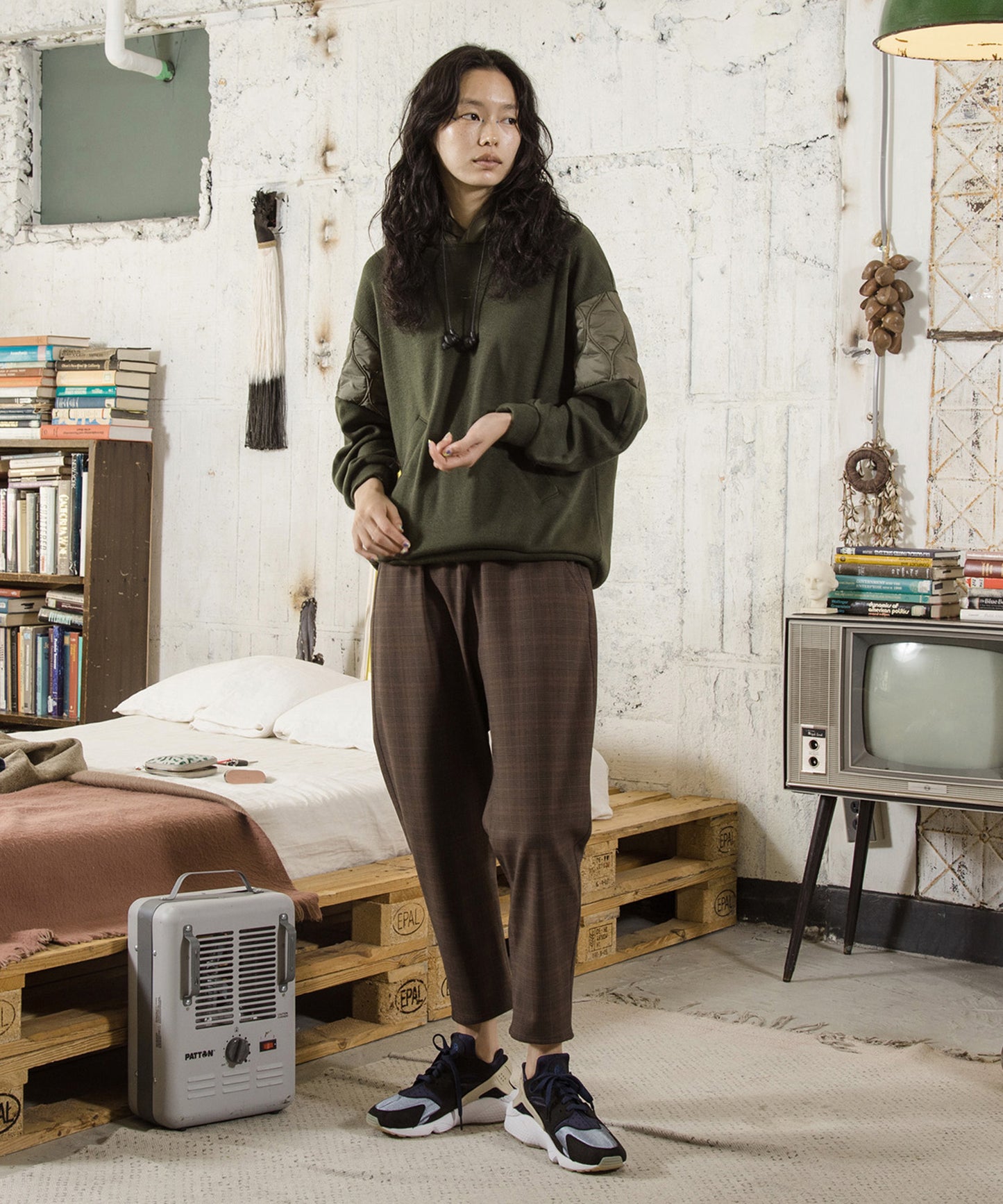 Checked Exchange Pleats Pants