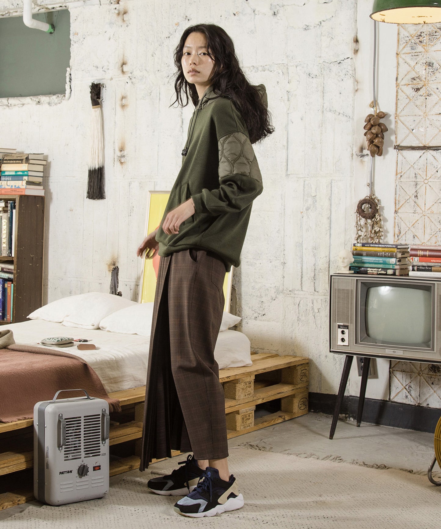 Checked Exchange Pleats Pants