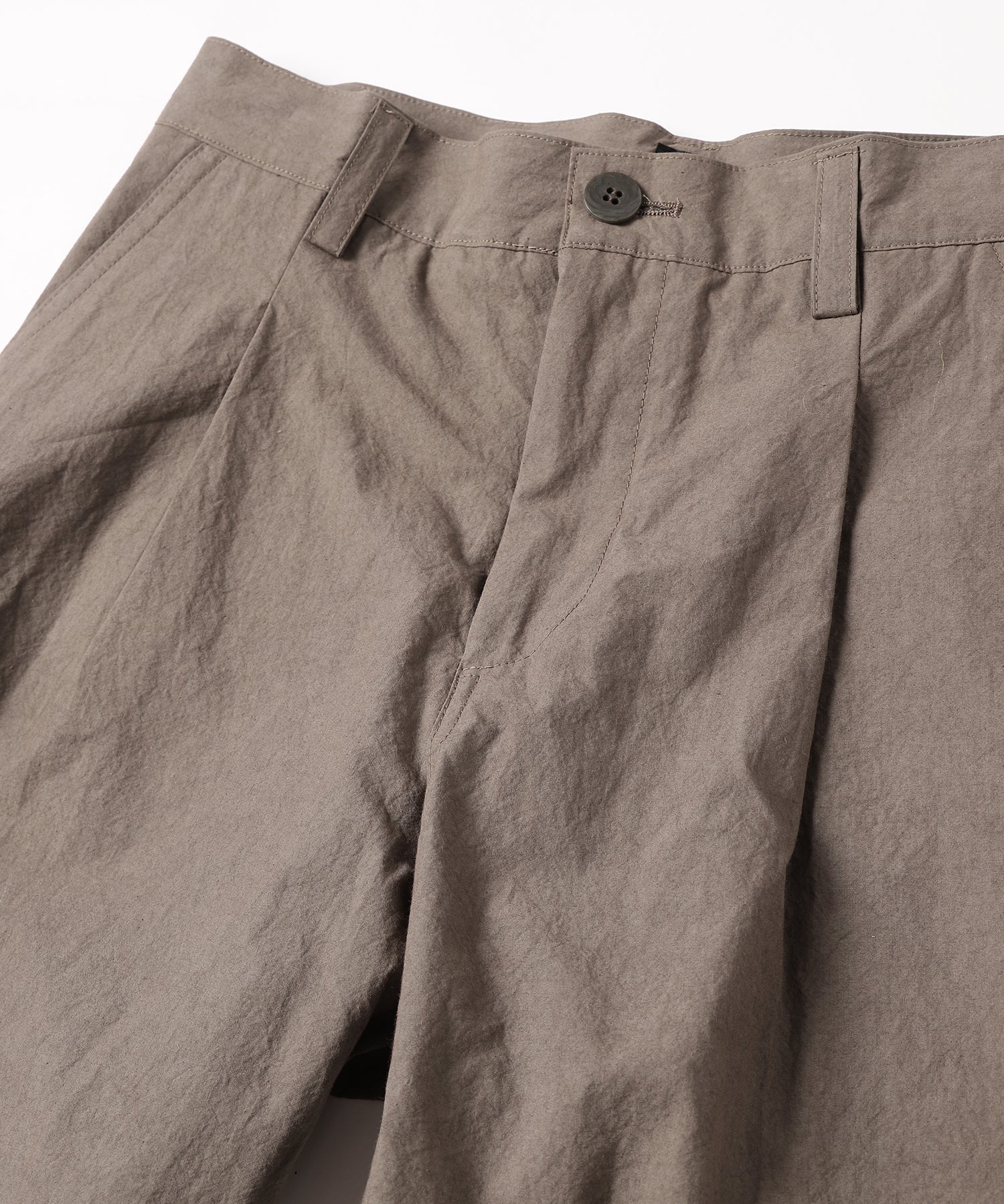 dump one-tuck shorts – ANLIO（アンリオ）