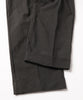 dump two-tuck slacks with belt