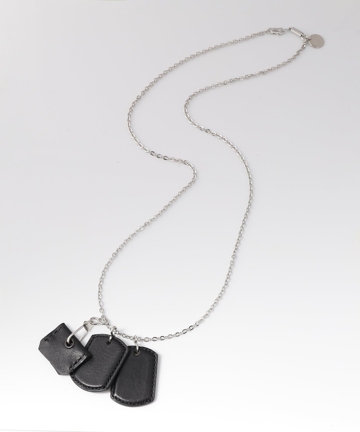 LEATHER PLATE NECKLACE