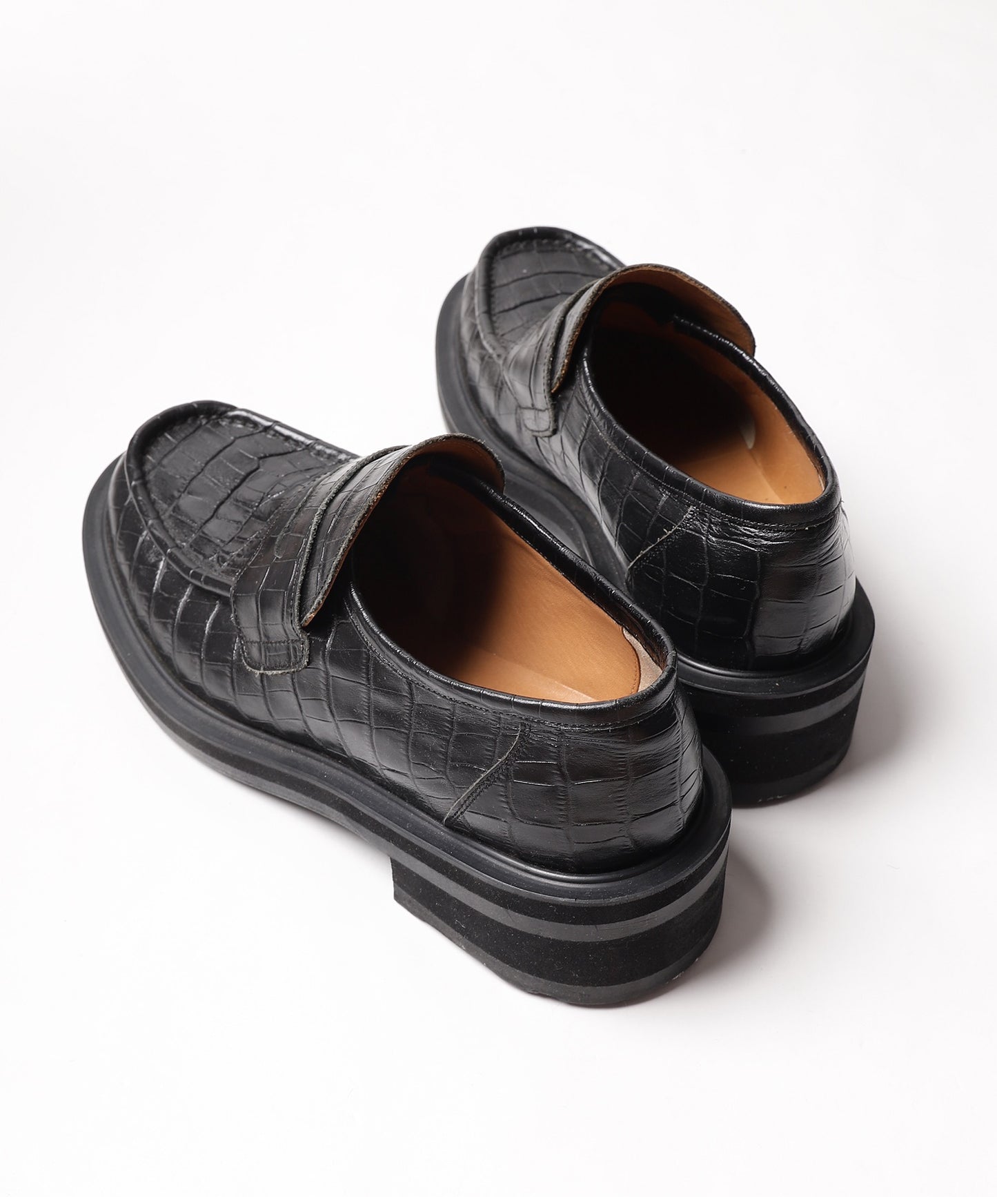 LEATHER LOAFERS