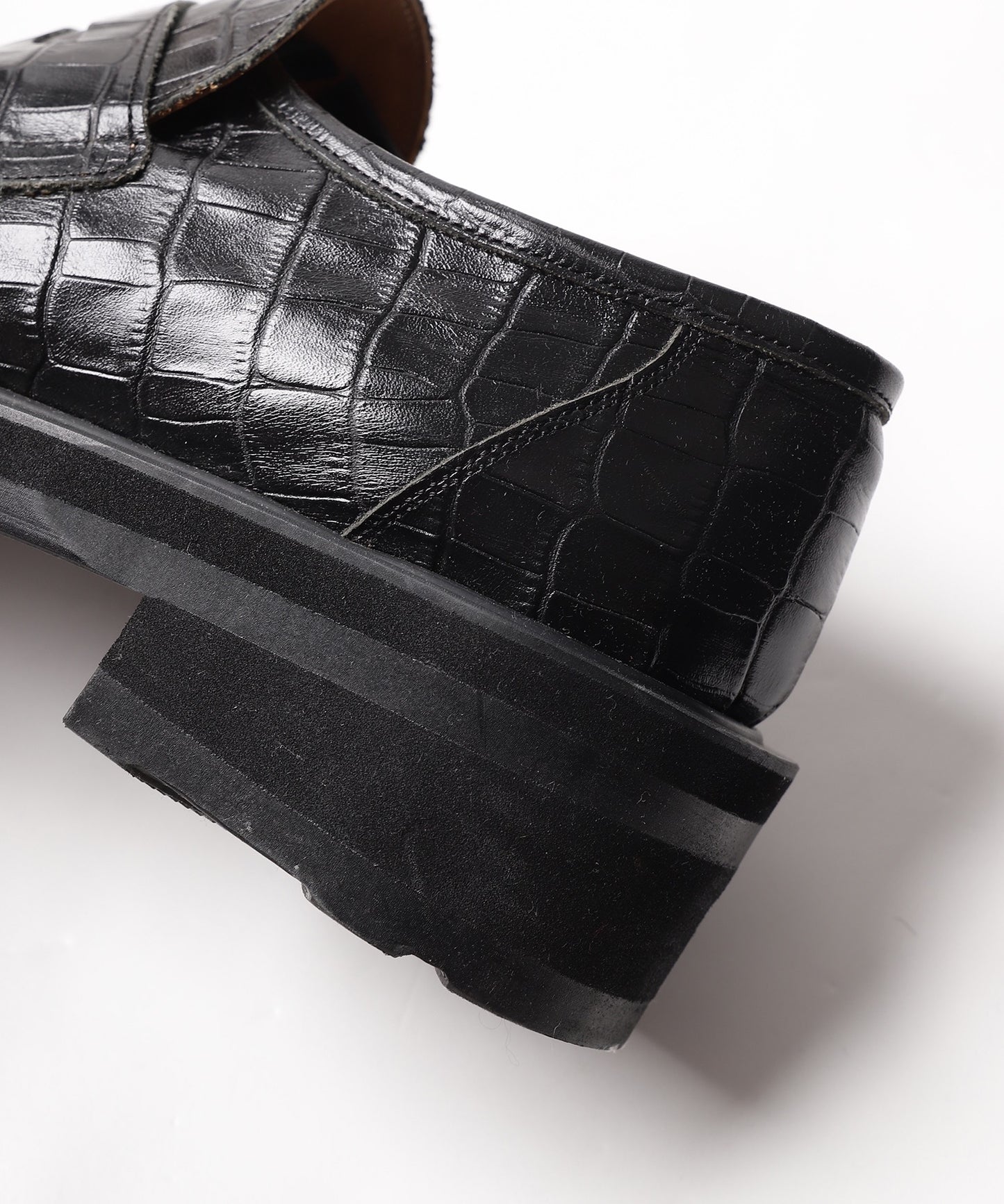 LEATHER LOAFERS