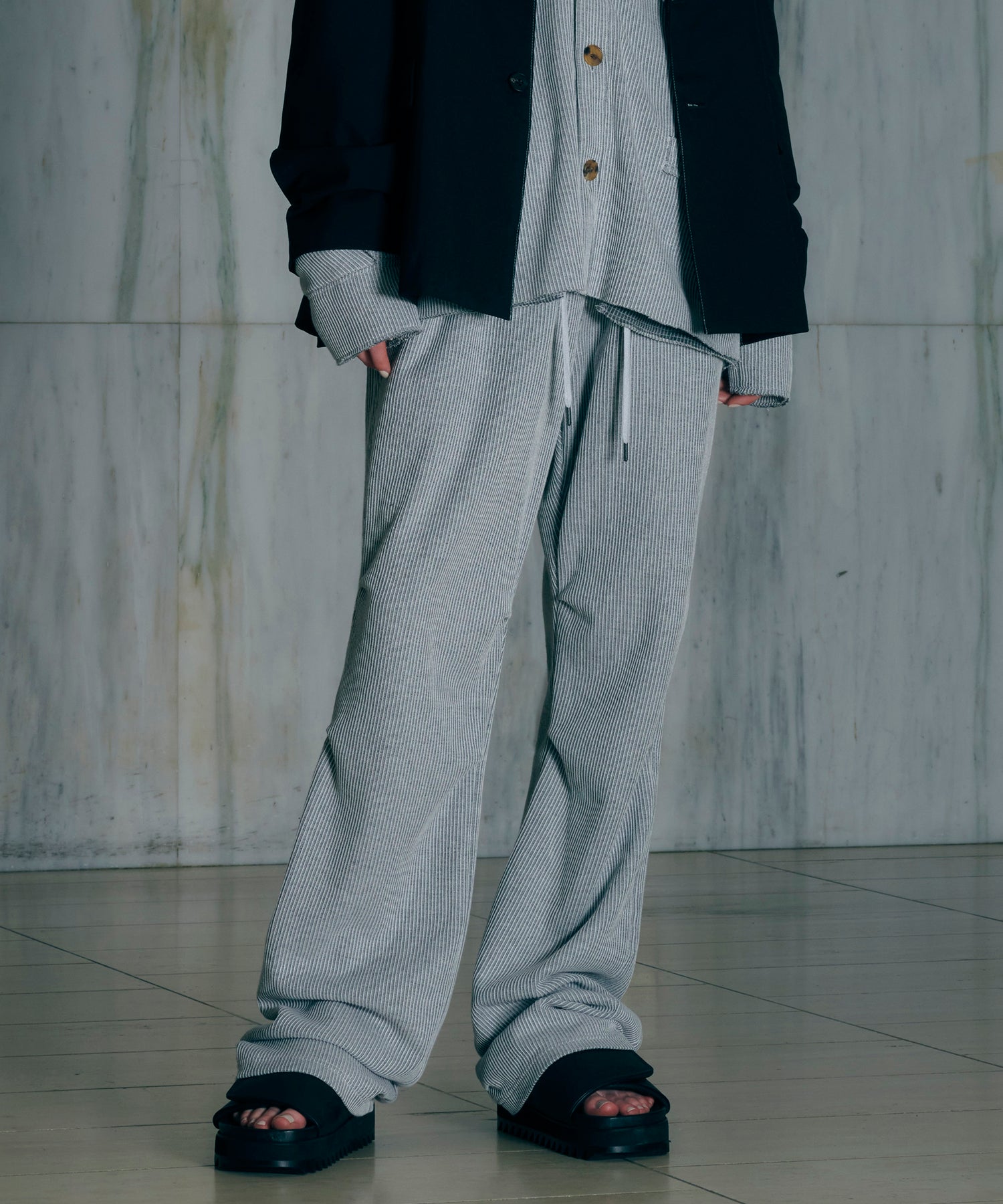 TUCK CORD WAFFFLE EASY PANTS 【納期1月下旬】