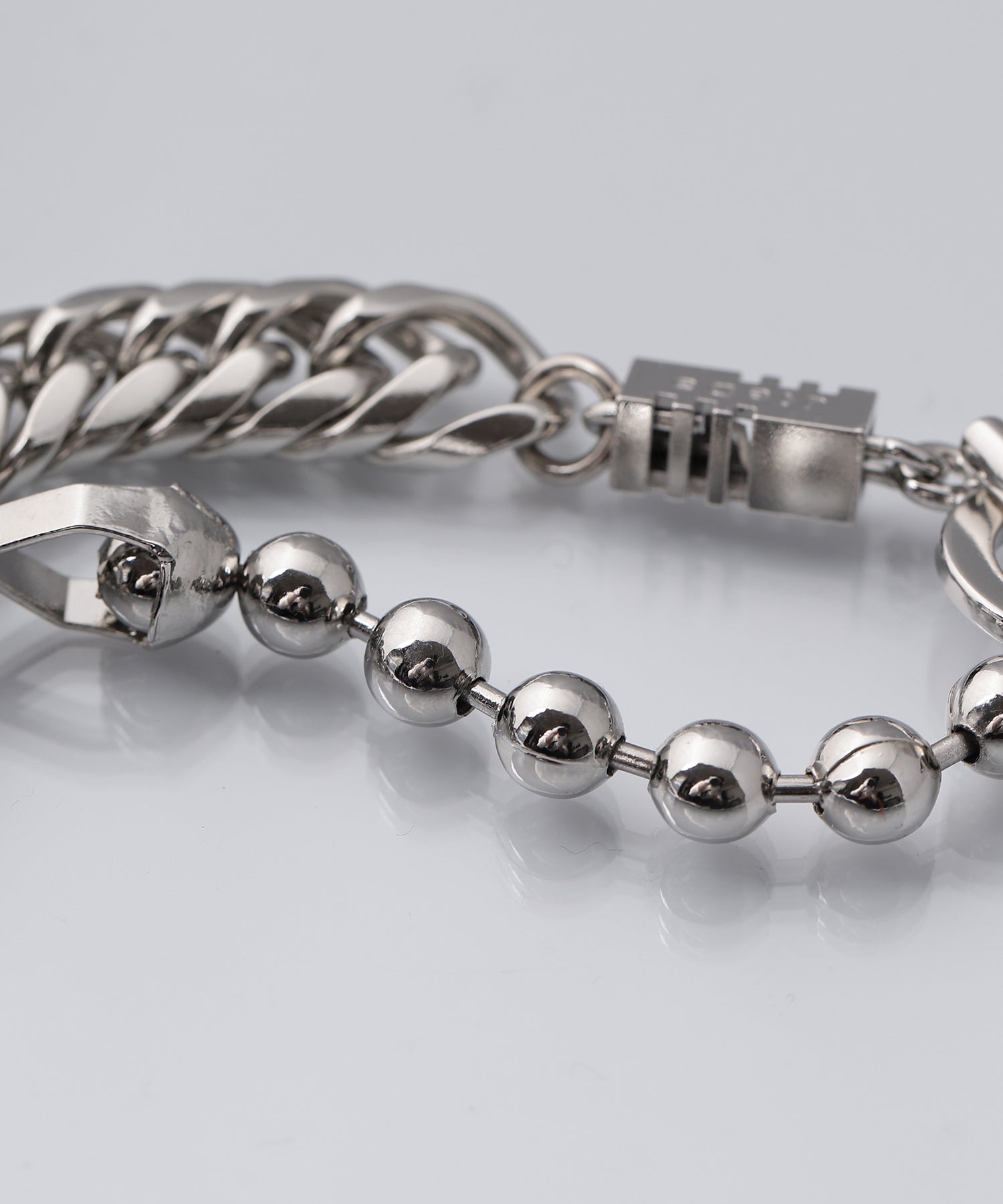 SWITCHING BALL CHAIN BRACELET – ANLIO（アンリオ）