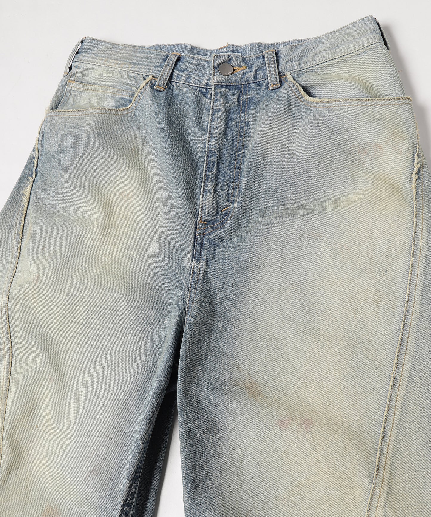 USED LOOSE FIT JEANS