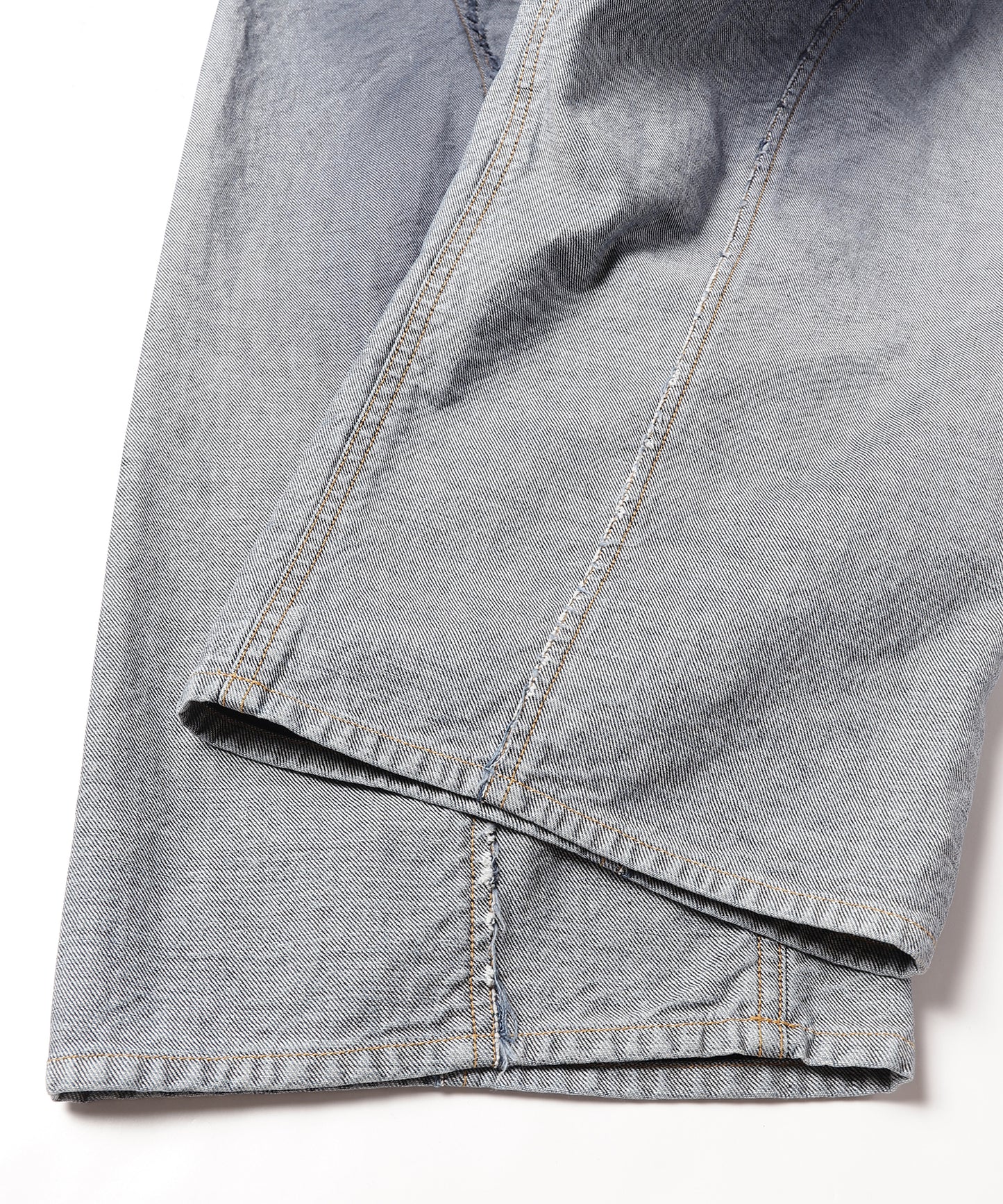 BACK SIDE LOOSE FIT JEANS