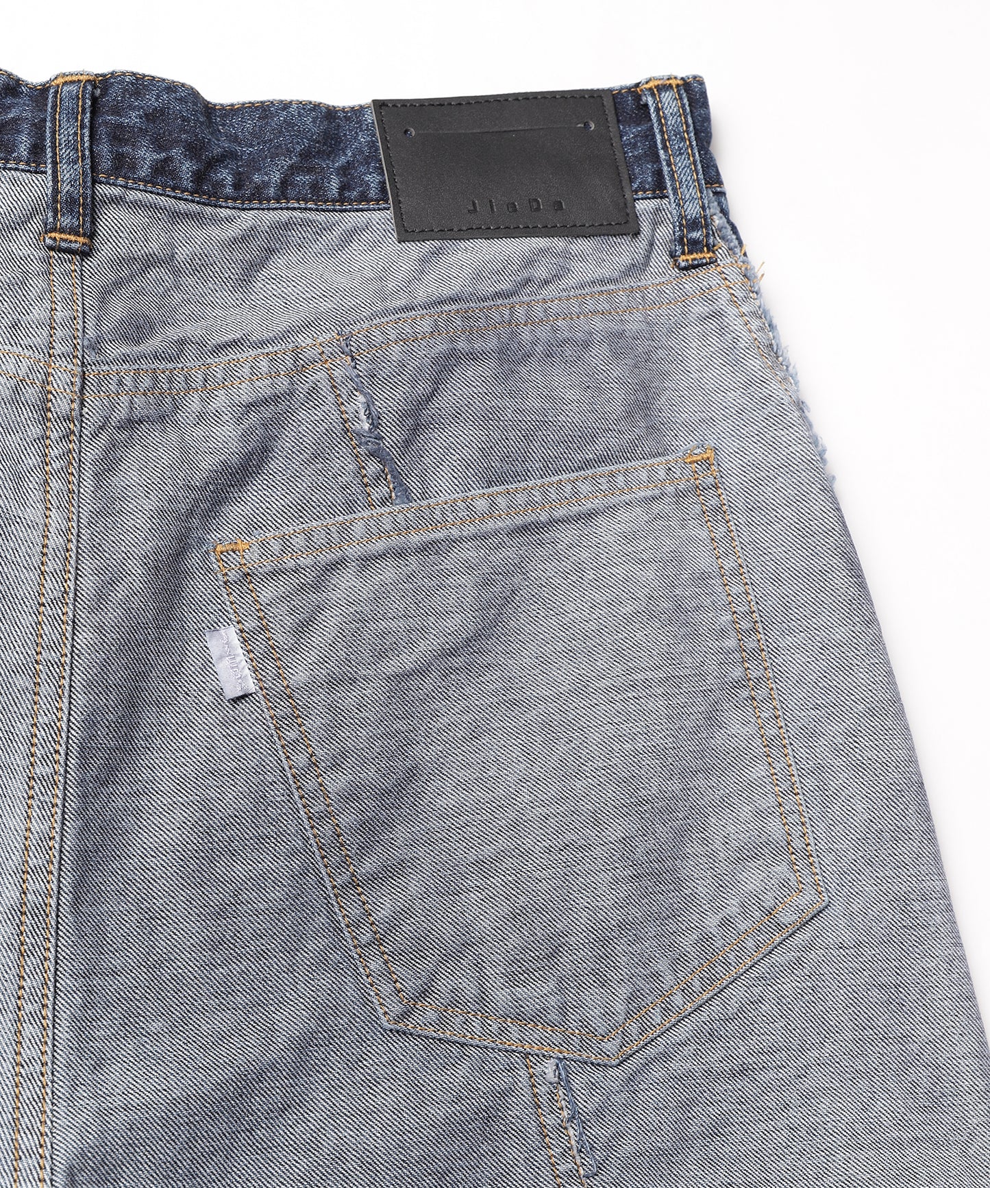 BACK SIDE LOOSE FIT JEANS